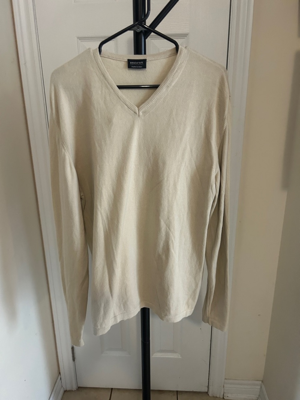 Men's V-Neck Sweater in Cream by Horst made in Italy